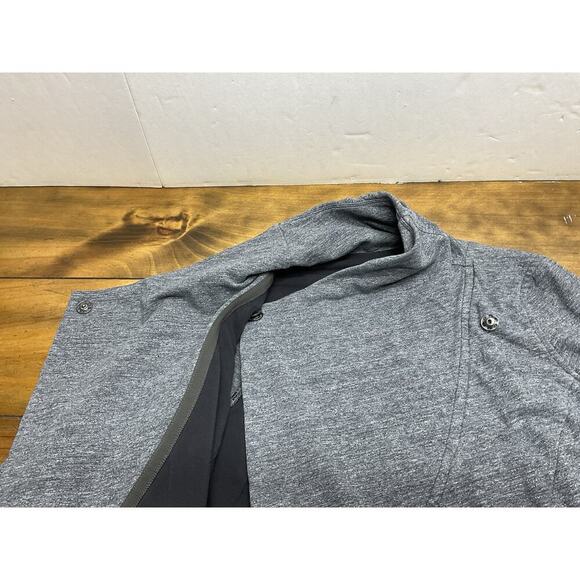Lululemon Cardigan Sweater Womens 6 Gray Thats A Wrap Yoga Stretch Snap - Picture 6 of 13